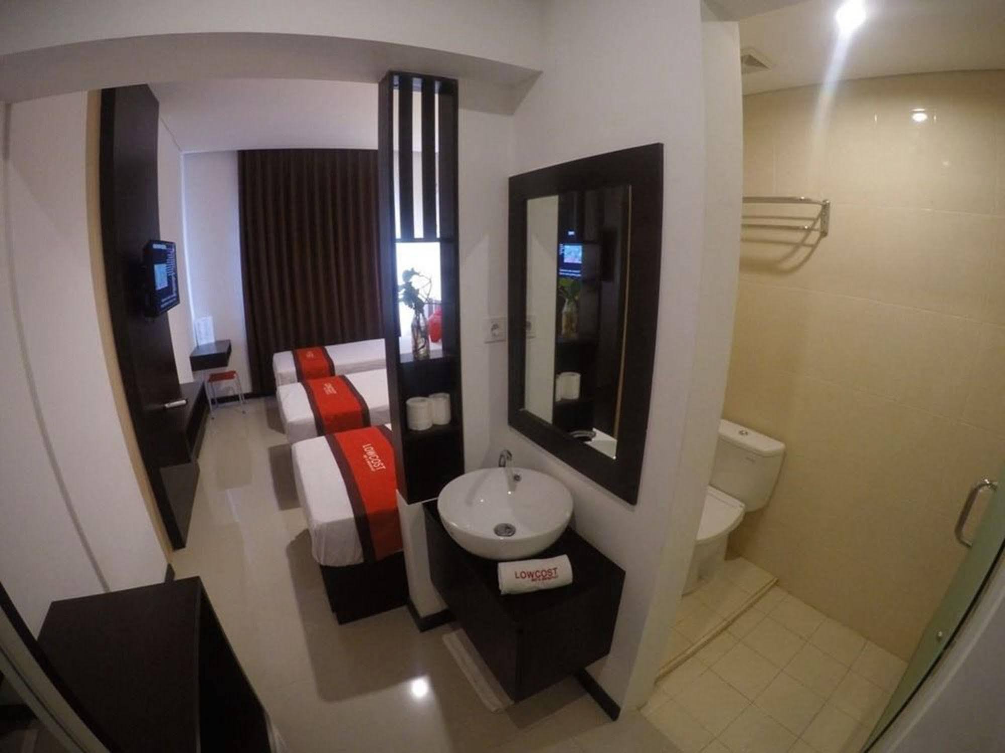 Lowcost Bed & Breakfast Jimbaran Exterior foto
